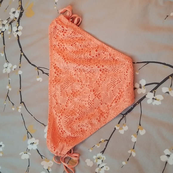 Bikini Bottoms - Picture 3 of 5